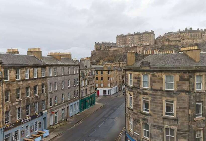 주니어 스위트 킹사이즈 침대, Hilton Southampton Utilita Bowl