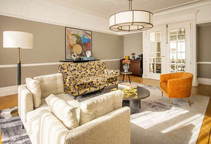Люкс Кровать Кинг, Hilton Southampton   Utilita Bowl