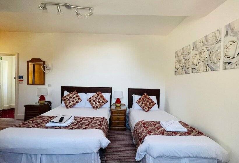 חדר אקונומי לשלושה, Hudson