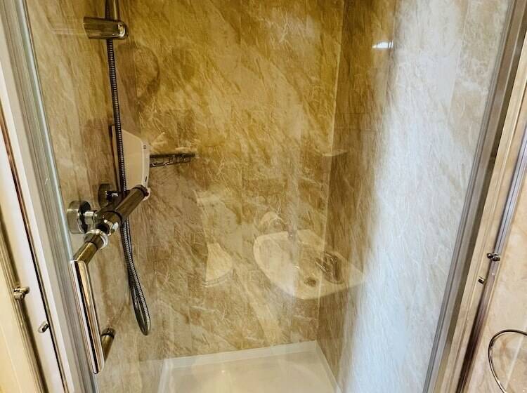 חדר סטנדרט, Hudson