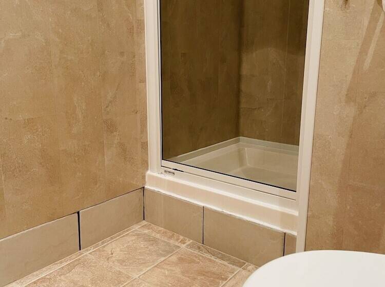 חדר סטנדרט יחיד, Hudson