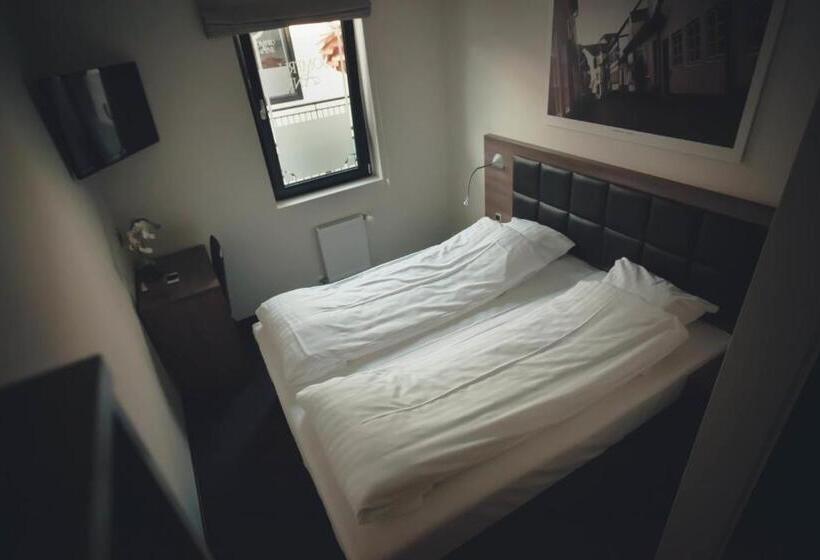 Номер Стандарт, Jomfru Ane