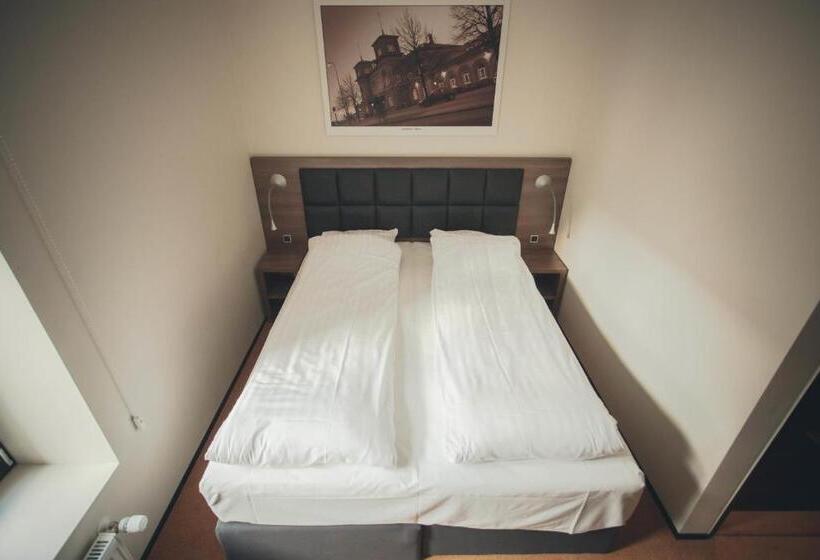 Номер Стандарт, Jomfru Ane