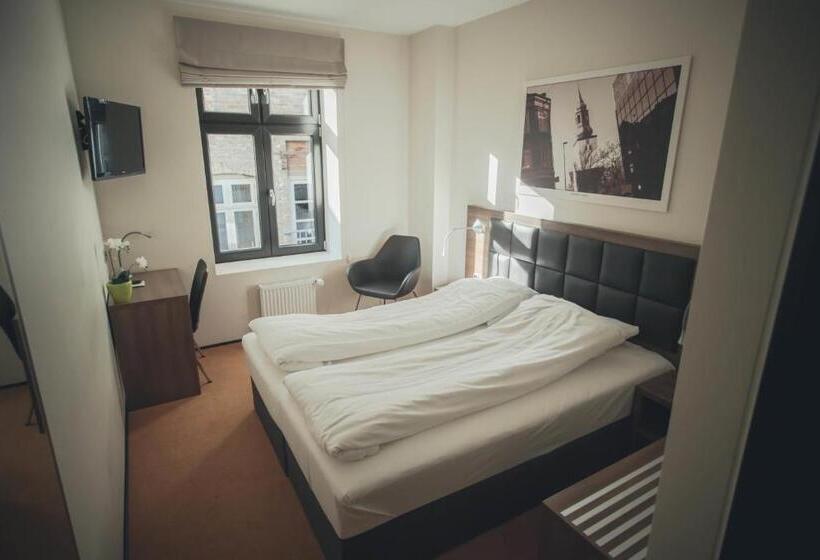 Номер Премиум, Jomfru Ane