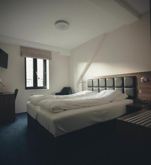 Номер Премиум, Jomfru Ane