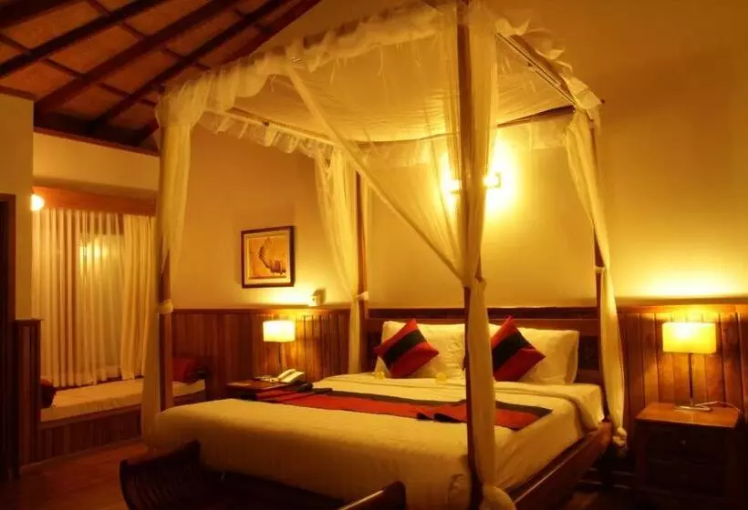 اتاق لوکس با تخت بزرگ, Nataya Round House Coral Bay Resort