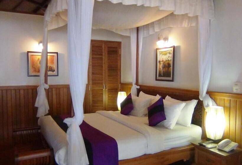 غرفة ديلوكس مطلّة علي الحديقة, Nataya Round House Coral Bay Resort