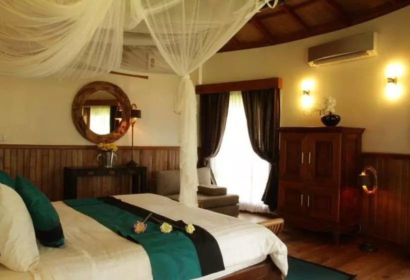 سوئیت با تخت بزرگ, Nataya Round House Coral Bay Resort