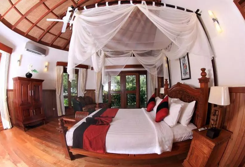 سوئیت با تخت بزرگ, Nataya Round House Coral Bay Resort