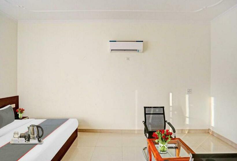 三人经典房间, Collection O 702138  Star Key