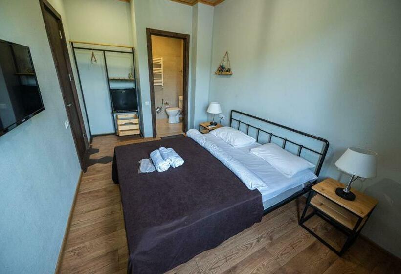 اتاق استاندارد, Hedi