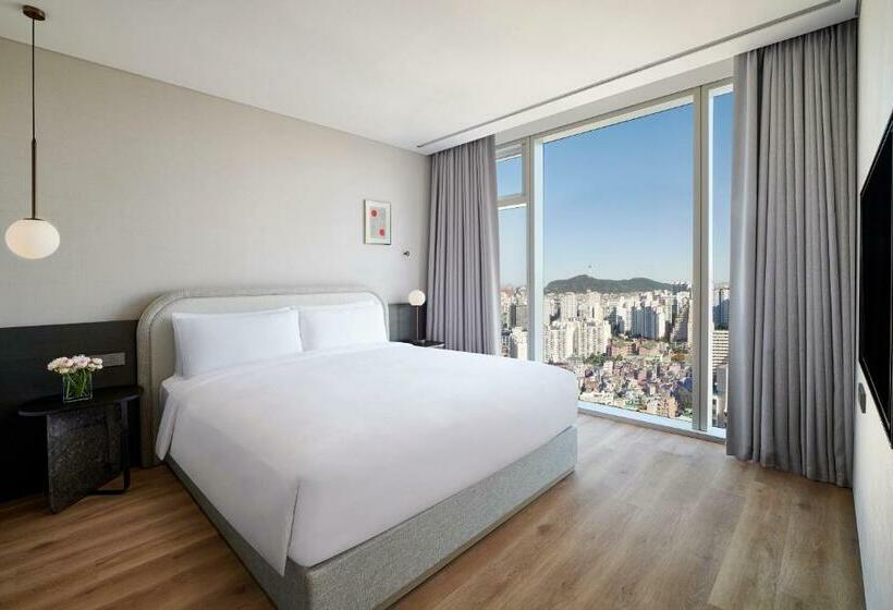 스위트 킹사이즈 침대, Naru Seoul Mgallery Ambassador