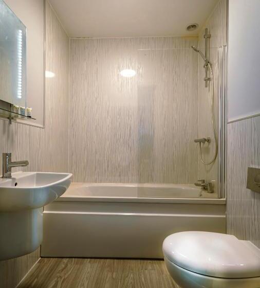 اتاق استاندارد یک نفره, The Friendship