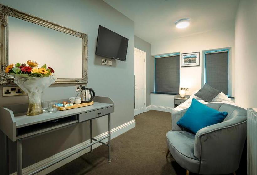 اتاق استاندارد یک نفره, The Friendship