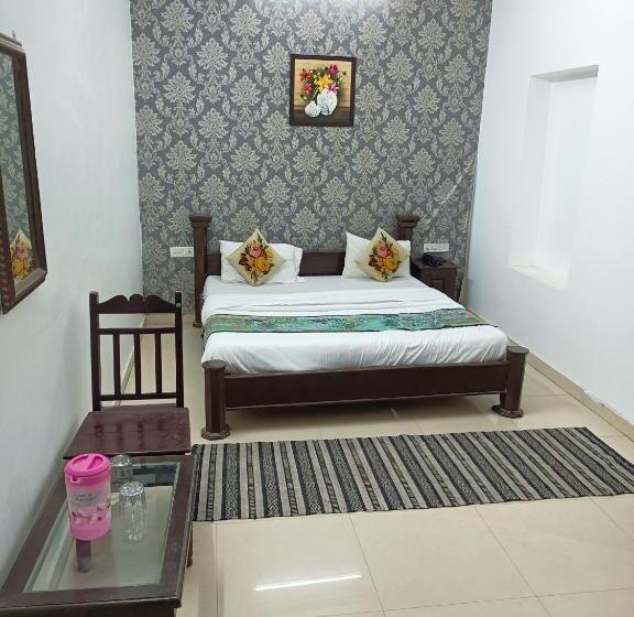 Quarto Estandar, Golden Tulip Jaisalmer