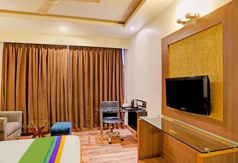 Standard Room, Treebo The Royal Cm, 4 Km From City Palace