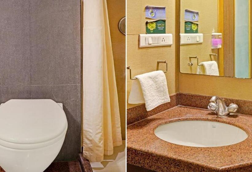 Standard Room, Treebo The Royal Cm, 4 Km From City Palace