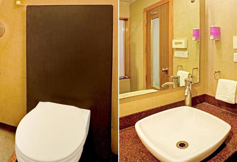 Deluxe Room, Treebo The Royal Cm, 4 Km From City Palace