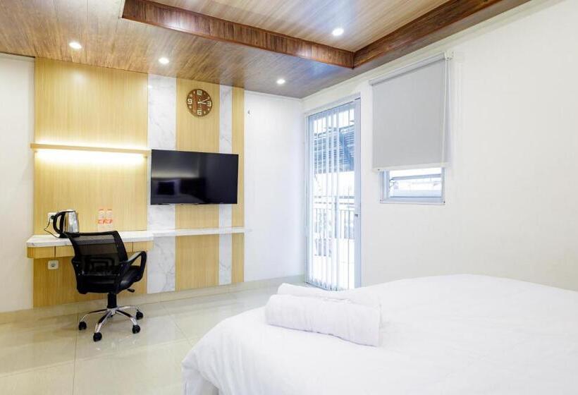 اتاق لوکس, Urbanview Hotel Kota Tua Jakarta