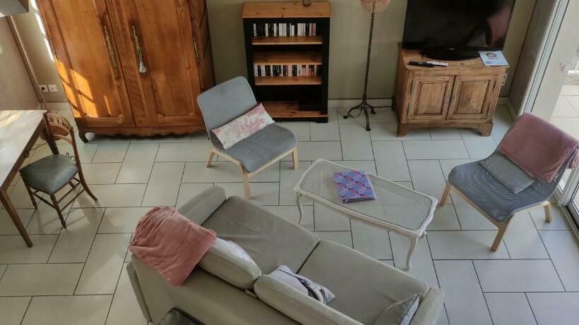 高级家庭房间, La Petite Maison