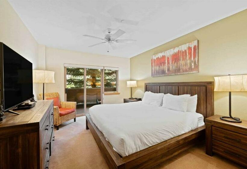 Апартаменты Deluxe 1 Спальня, St James Place By East West Hospitality