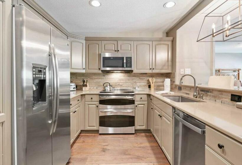 Апартаменты Superior 1 Спальня, St James Place By East West Hospitality