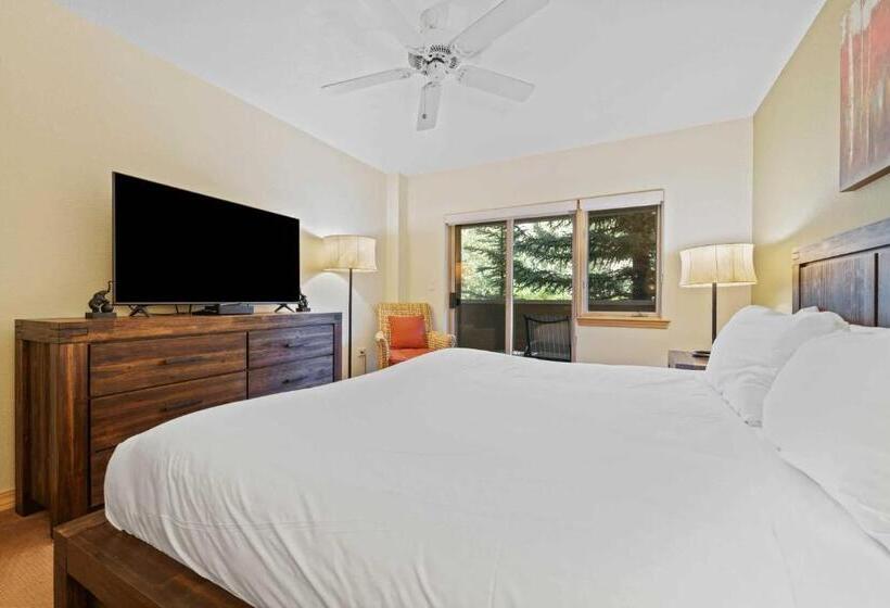 Апартаменты Deluxe 1 Спальня, St James Place By East West Hospitality