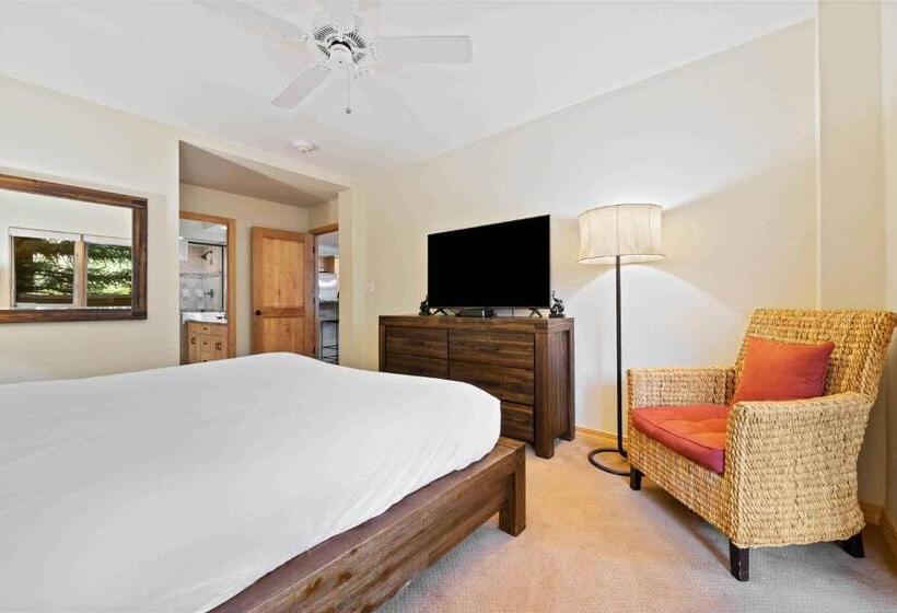 Апартаменты Deluxe 1 Спальня, St James Place By East West Hospitality
