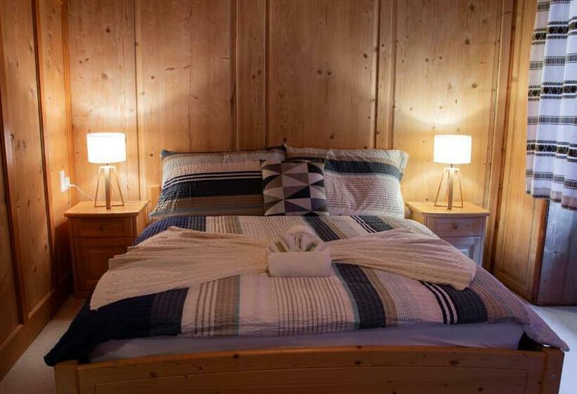 غرفة سوبيريور, Corona