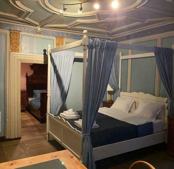 جناح غرفتين نوم, Corona