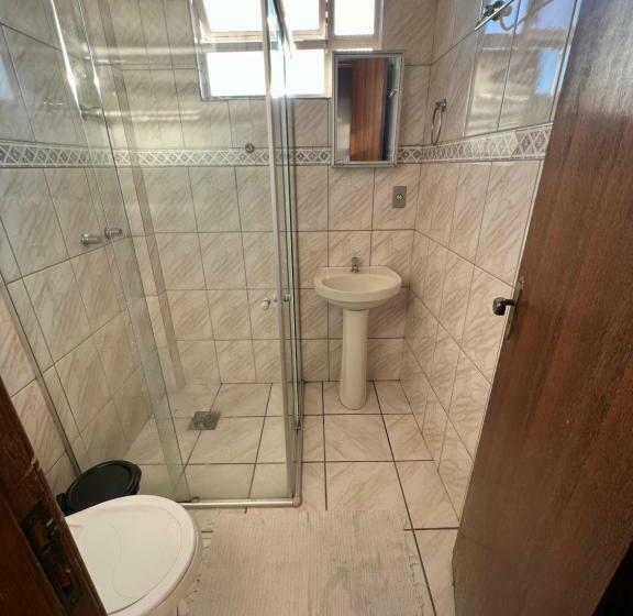 غرفة قياسية ثلاثية, Premium Center