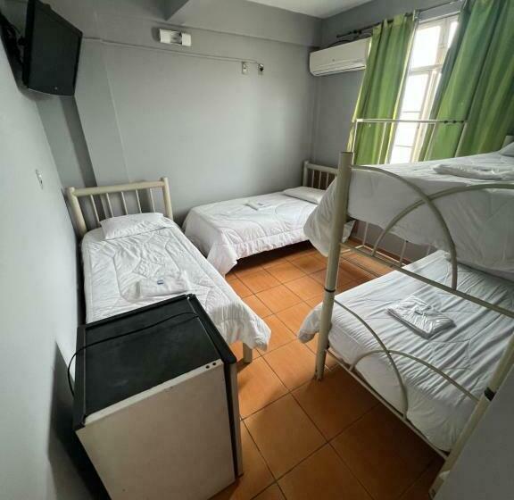 غرفة قياسية رباعية, Premium Center