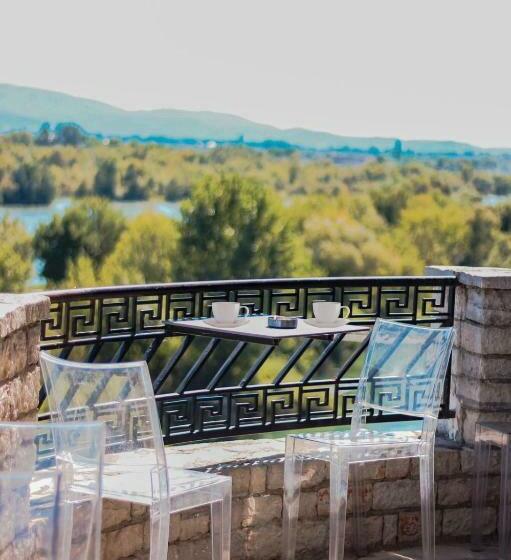 스탠다드 룸, Iliria