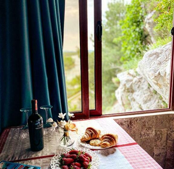 스탠다드 룸, Iliria