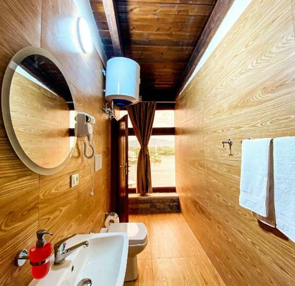 스탠다드 룸 호수 전망, Iliria