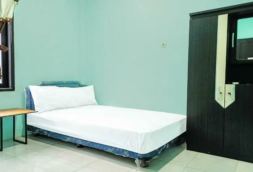 スーペリアシングルルーム, Spot On 91791 Homestay Surya Syariah