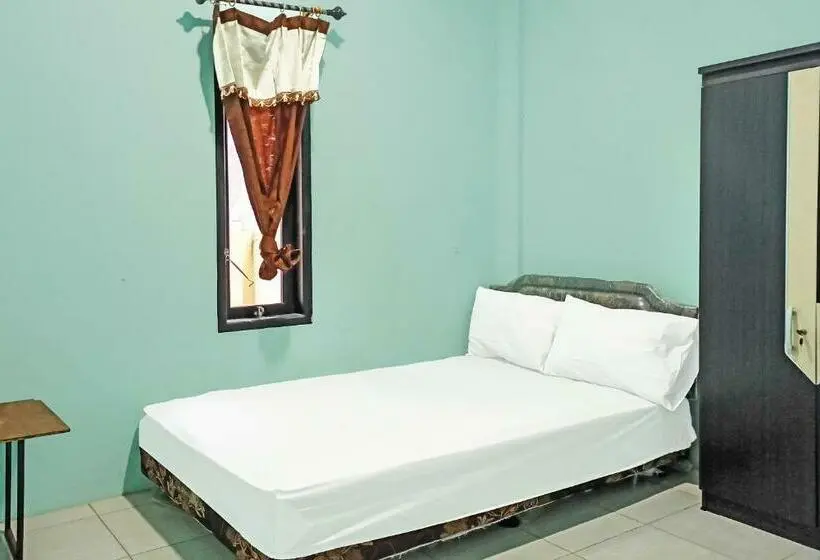 スーペリアシングルルーム, Spot On 91791 Homestay Surya Syariah