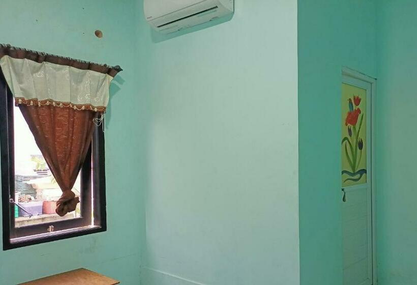 Номер Superior Одноместный, Spot On 91791 Homestay Surya Syariah