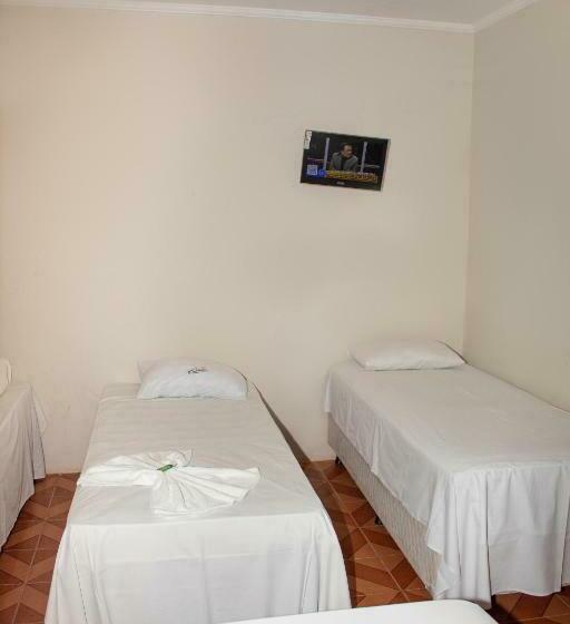 이코노미 트리플 룸, Pousada Rodrigues