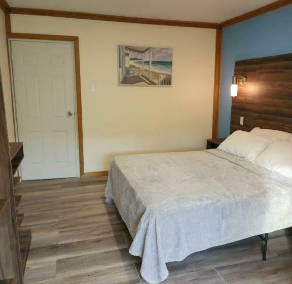 استودیوی استاندارد, Pit Stop Hostel