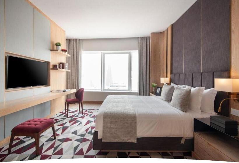 سوییت اجرایی, The Bentley Luxury Hotel & Suites