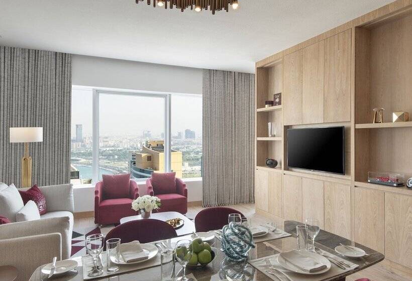 سوئیت کلاب, The Bentley Luxury Hotel & Suites