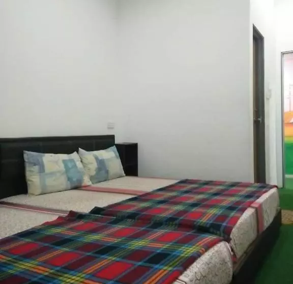 اتاق خانوادگی, Karim Guest House