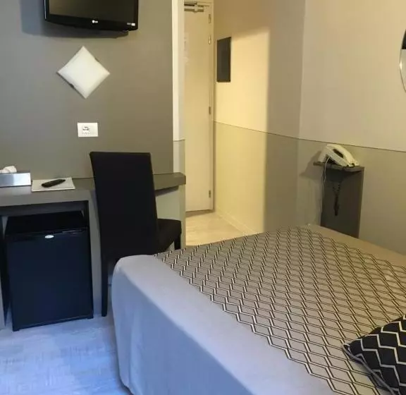 اتاق استاندارد یک نفره, Alessi Hotel Trattoria