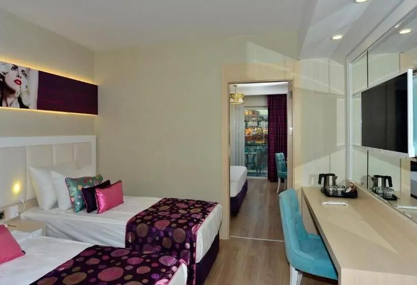 اتاق خانوادگی, Azura Deluxe Resort & Spa - Ultra All Inclusive