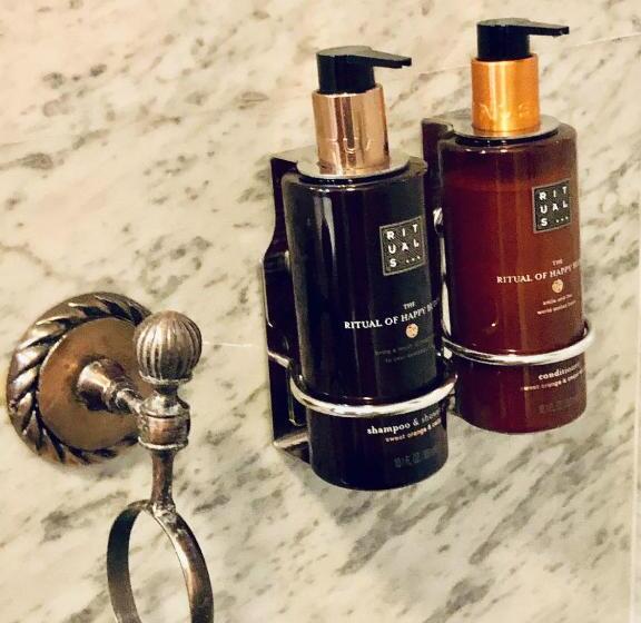 اتاق استاندارد, Carrubba