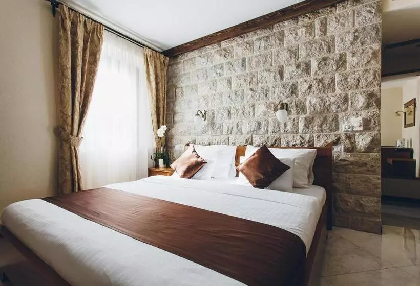 اتاق استاندارد, Carrubba