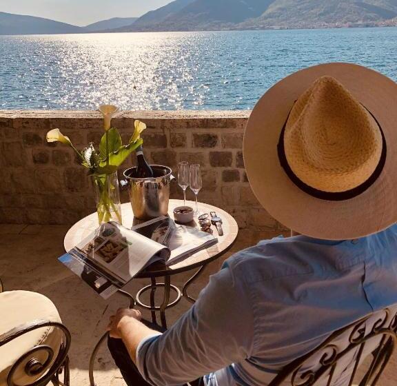 سوئیت سینیور, Carrubba