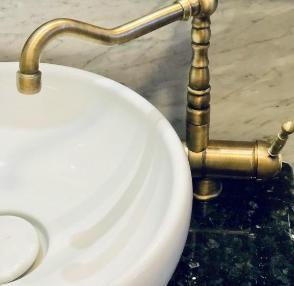 سوئیت سینیور, Carrubba