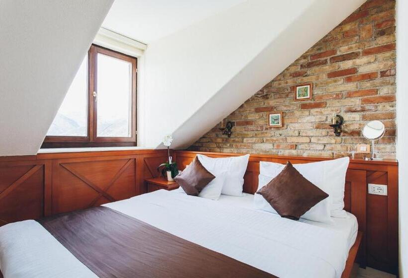 اتاق استاندارد با چشمانداز دریا, Carrubba